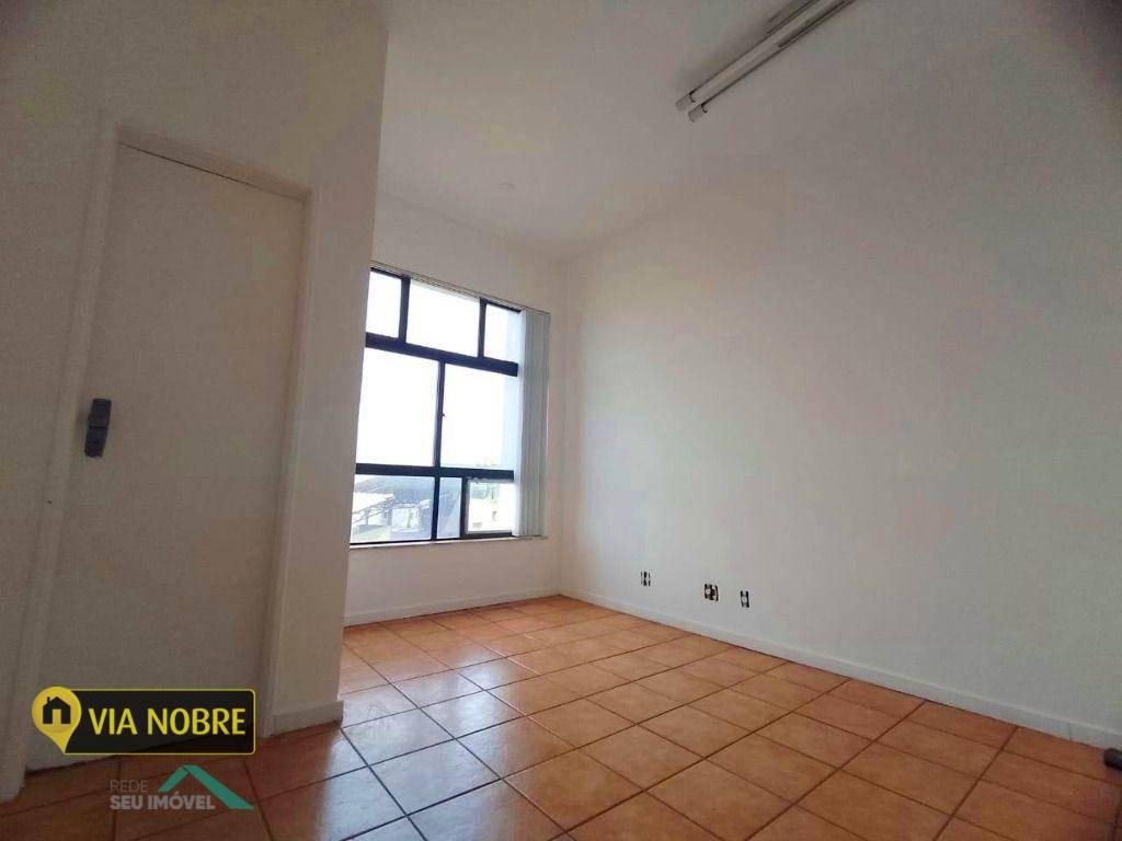 Sala, Santa Lúcia, 1 Vaga