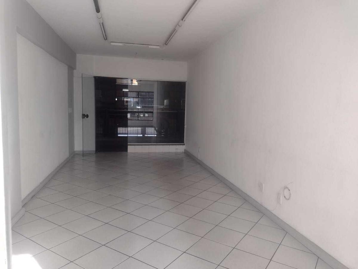 Sala, Barro Preto, 0 Quarto, 0 Vaga