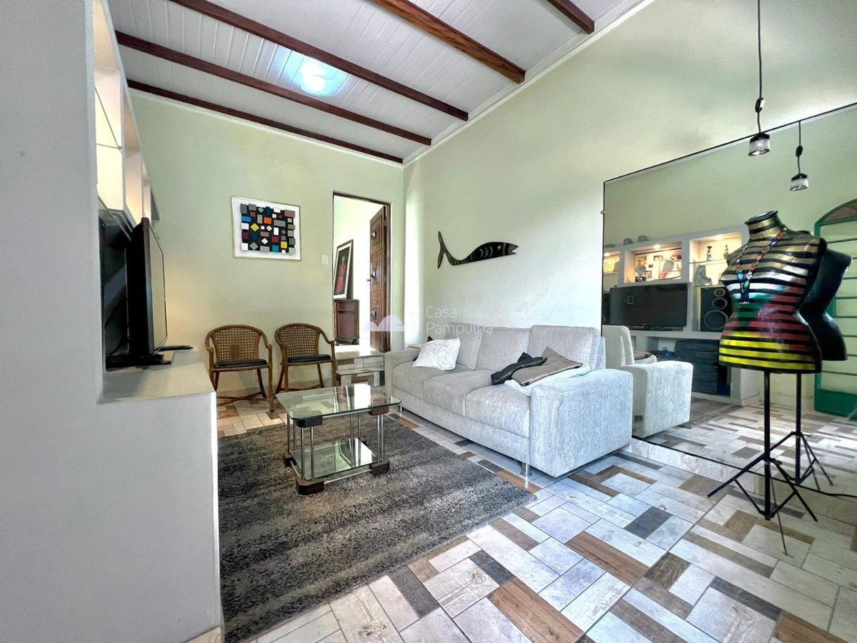 Casa, Planalto, 4 Quartos, 2 Vagas, 2 Suítes