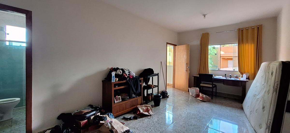 Casa, Sagrada Família, 4 Quartos, 2 Vagas, 2 Suítes