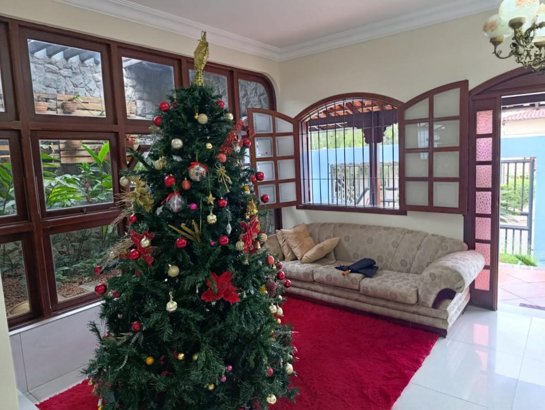 Casa, Castelo, 4 Quartos, 4 Vagas, 2 Suítes