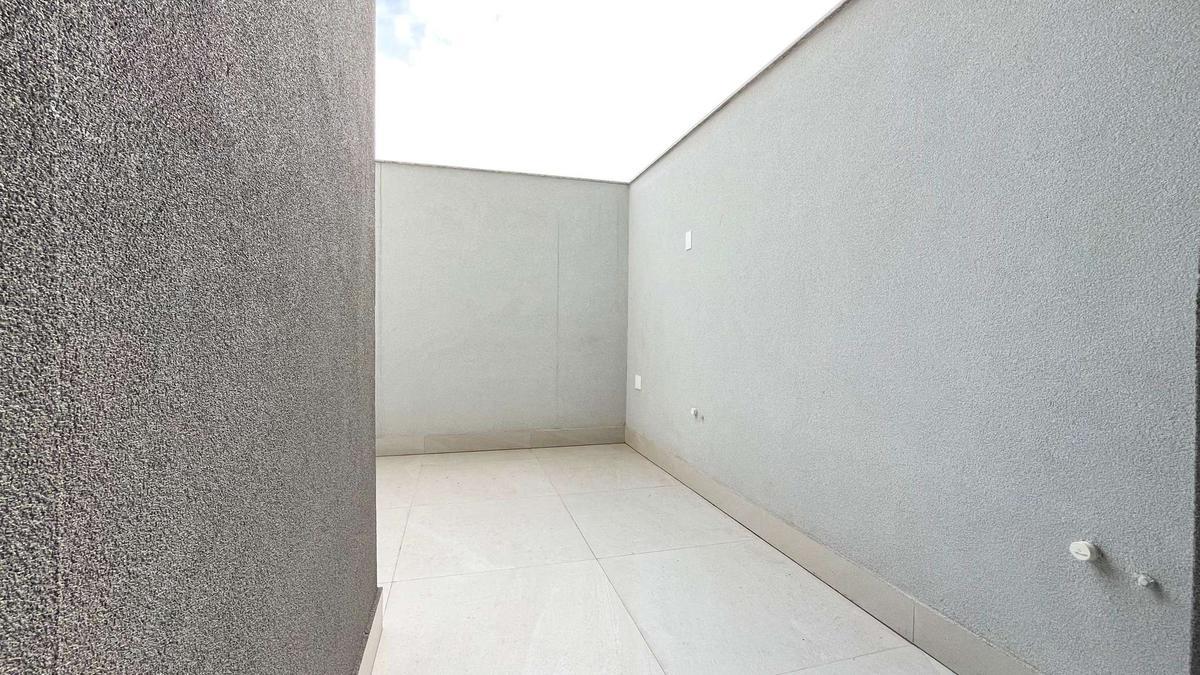 Apartamento, Sagrada Família, 3 Quartos, 2 Vagas, 1 Suíte