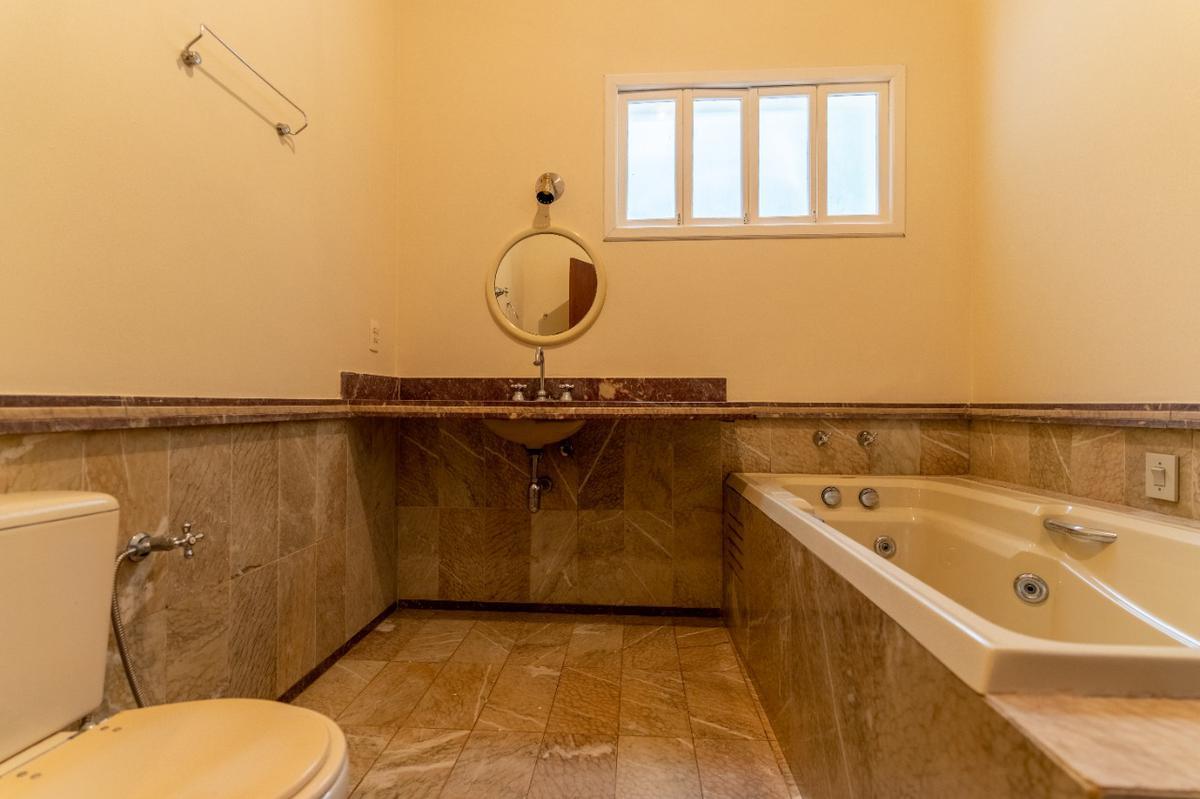 Casa, São Sebastião das Águas Claras, 4 Quartos, 5 Vagas, 3 Suítes