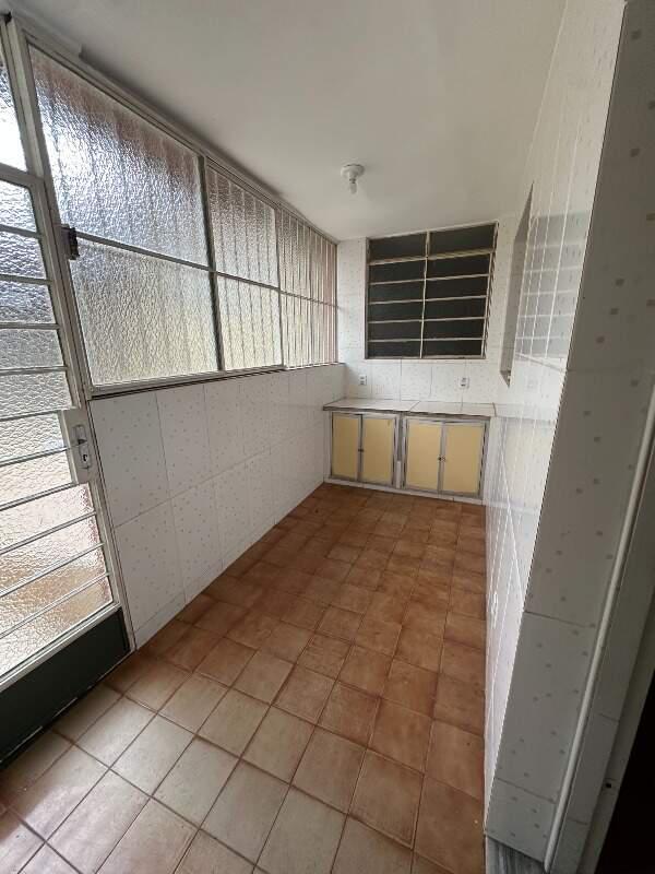 Casa, Sagrada Família, 0 Quarto, 1 Vaga