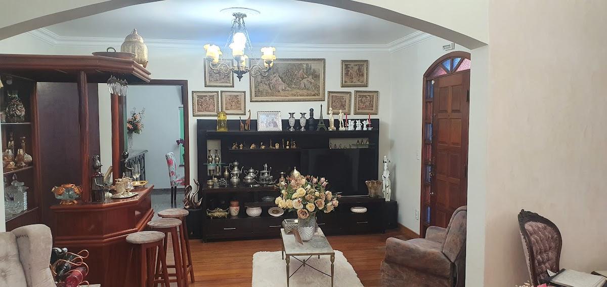 Casa, Buritis, 4 Quartos, 3 Vagas, 2 Suítes