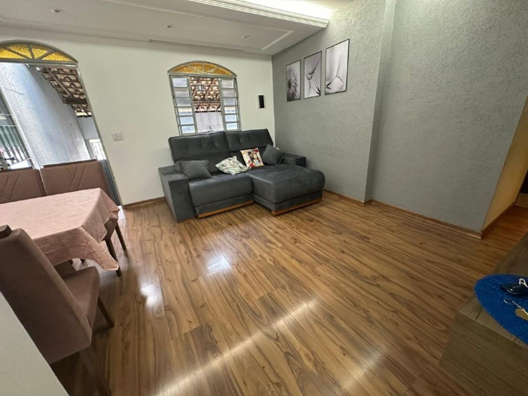 Casa, Teixeira Dias (barreiro), 3 Quartos, 2 Vagas, 1 Suíte