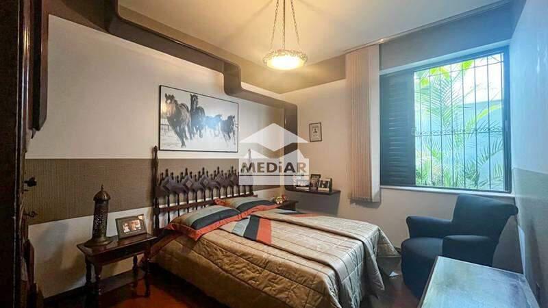 Casa, Comiteco, 5 Quartos, 6 Vagas, 2 Suítes