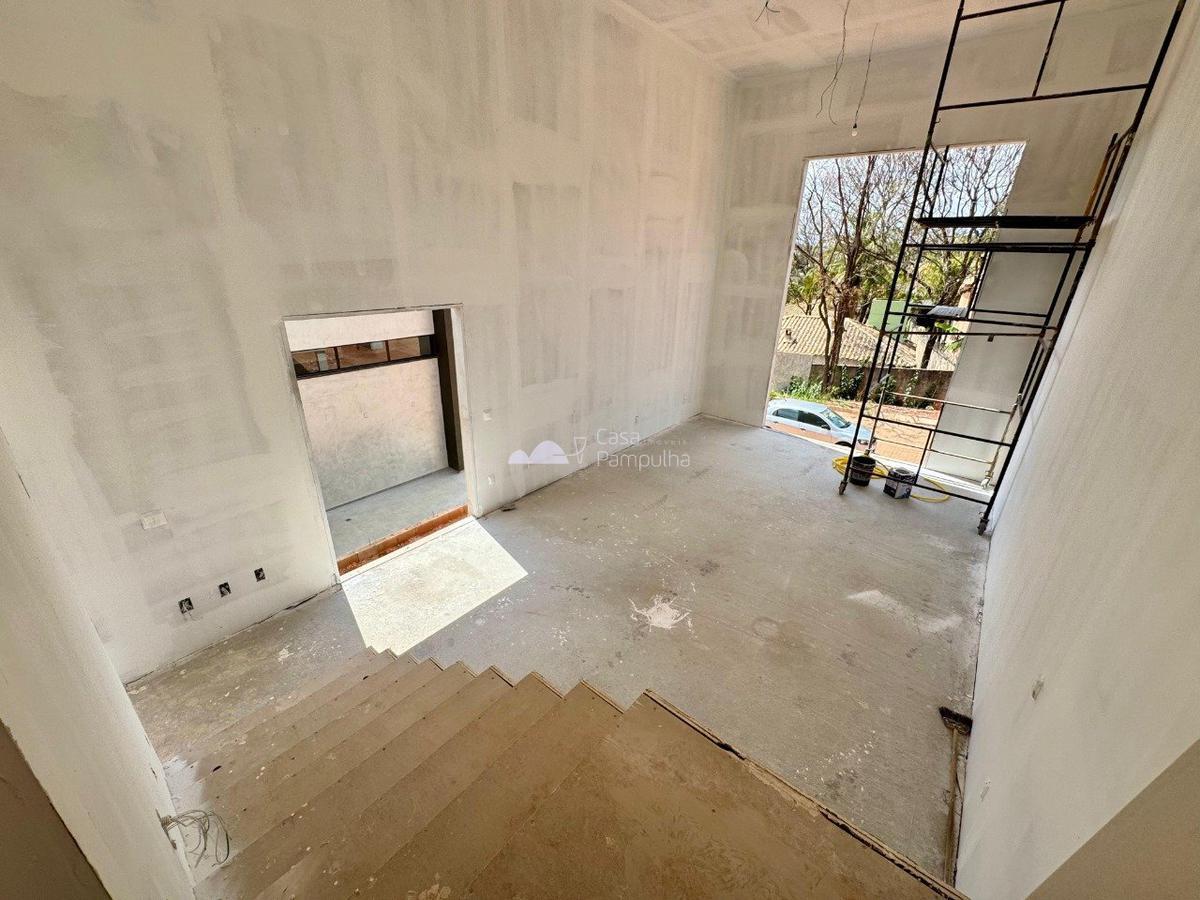 Casa, Trevo, 4 Quartos, 4 Vagas, 2 Suítes