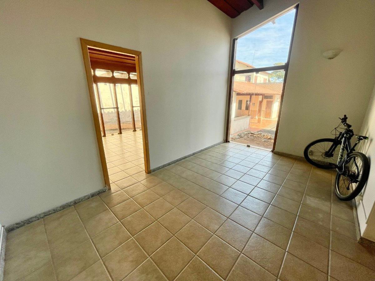 Casa, Santa Amélia, 5 Quartos, 6 Vagas, 2 Suítes