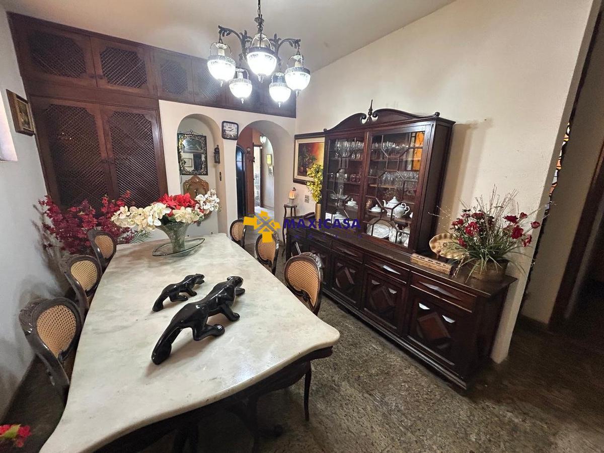 Casa, São José, 5 Quartos, 4 Vagas, 1 Suíte
