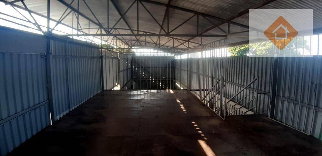 Galpão, Novo Glória, 0 Quarto, 20 Vagas