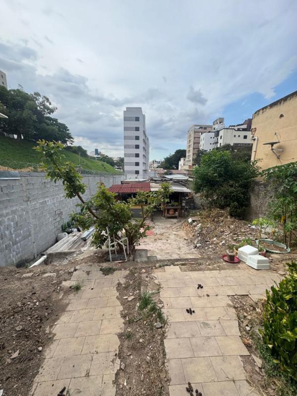 Lote, Sagrada Família, 0 Quarto, 0 Vaga