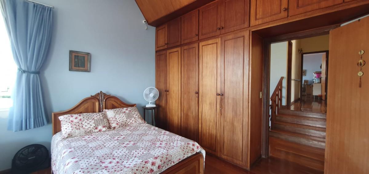 Casa, João Pinheiro, 5 Quartos, 4 Vagas, 1 Suíte