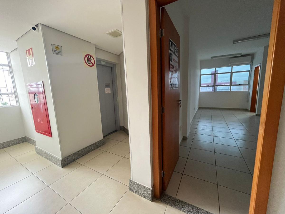 Sala, Padre Eustáquio, 0 Quarto, 1 Vaga