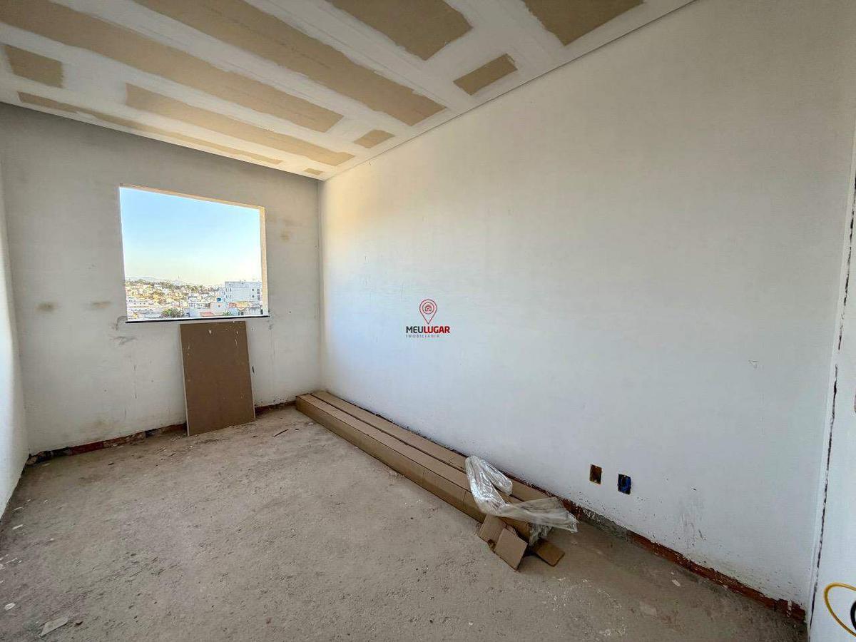 Casa, Masterville, 3 Quartos, 3 Vagas, 1 Suíte