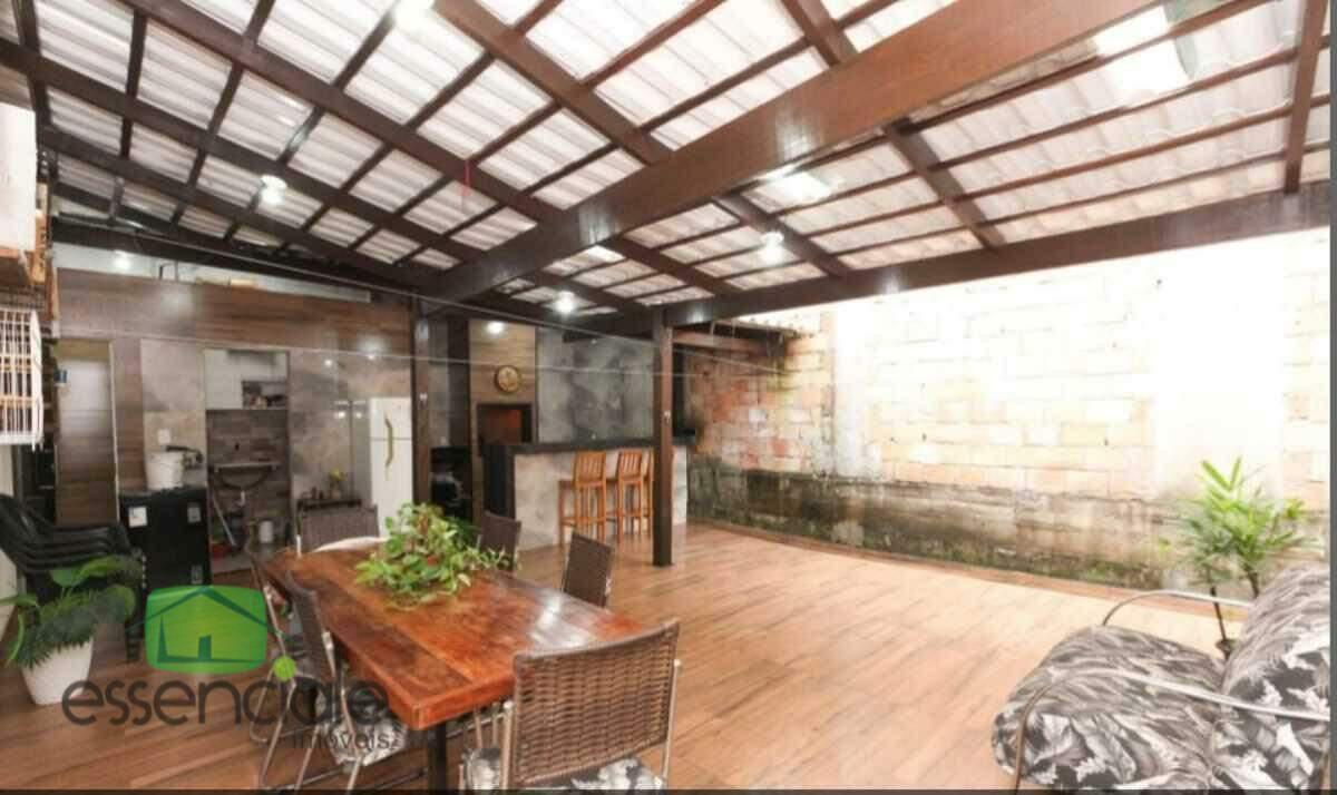 Casa, Industrial, 3 Quartos, 4 Vagas, 1 Suíte
