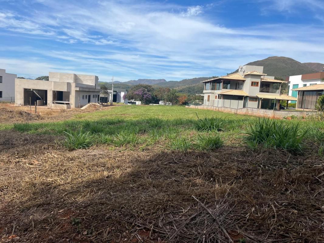 Lote, Centro, 0 Quarto, 0 Vaga