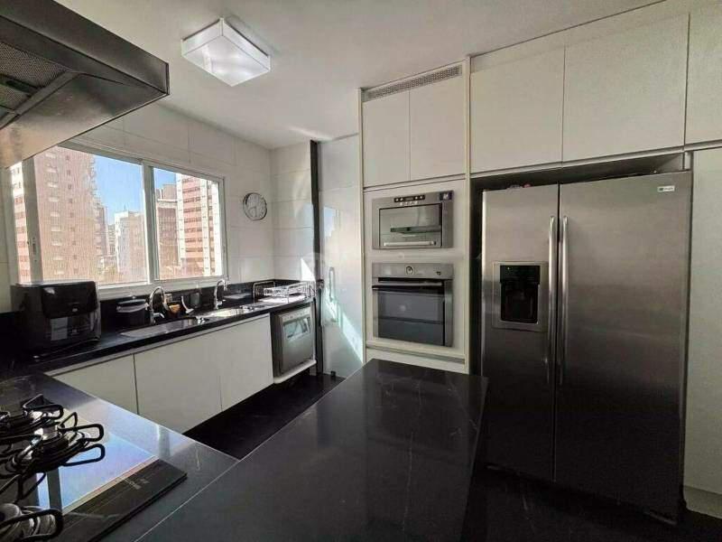 Apartamento, Funcionários, 4 Quartos, 4 Vagas, 2 Suítes