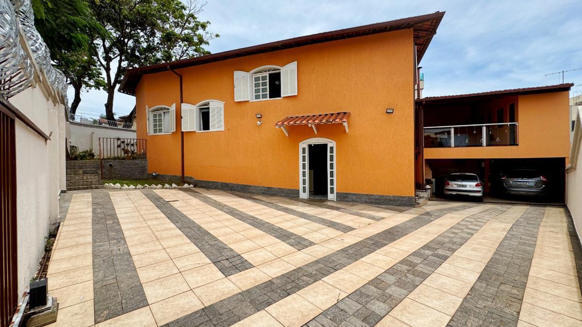 Casa, Santa Amélia, 3 Quartos, 10 Vagas, 1 Suíte