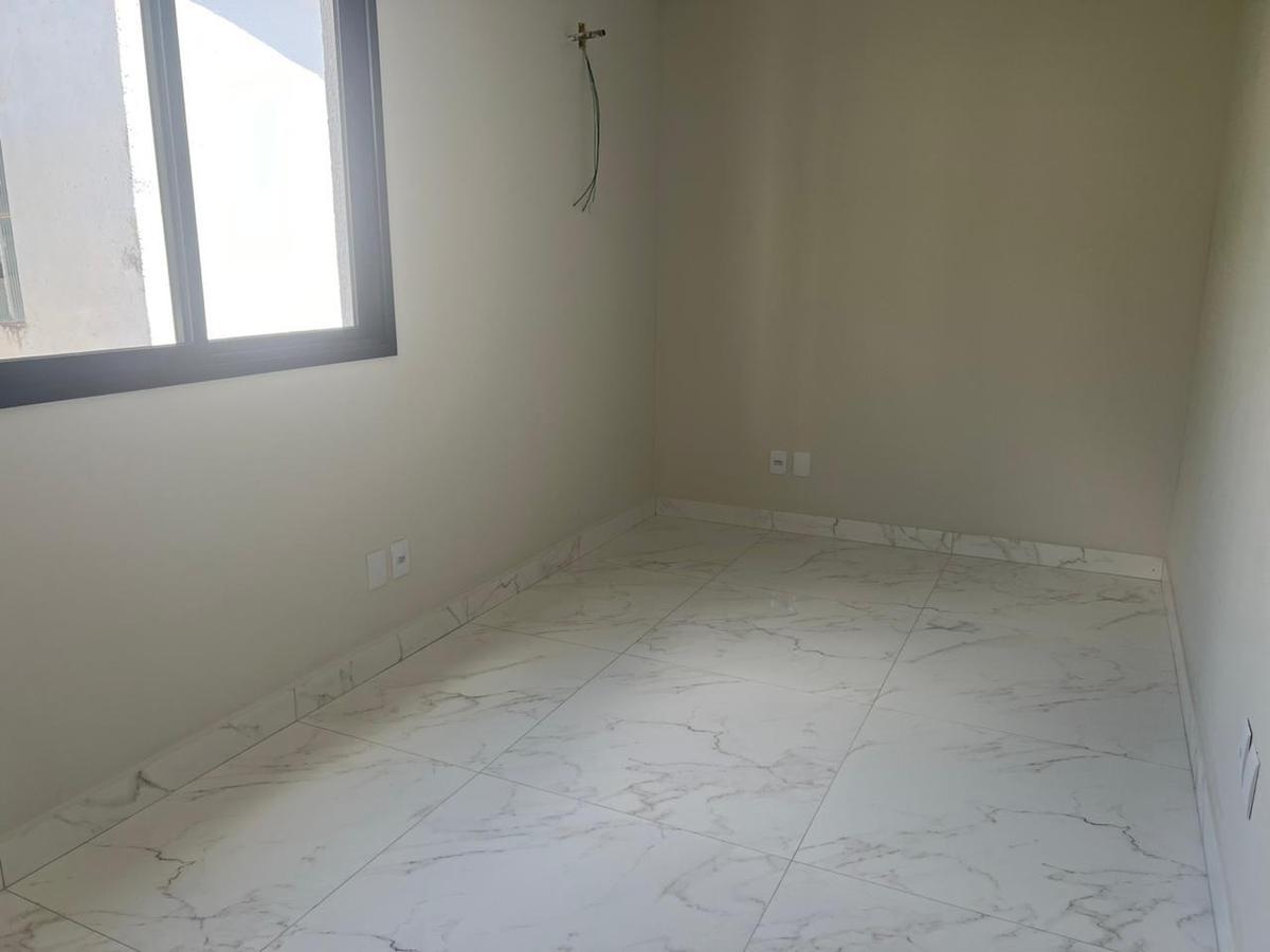 Casa, Santa Cruz, 3 Quartos, 3 Vagas, 3 Suítes