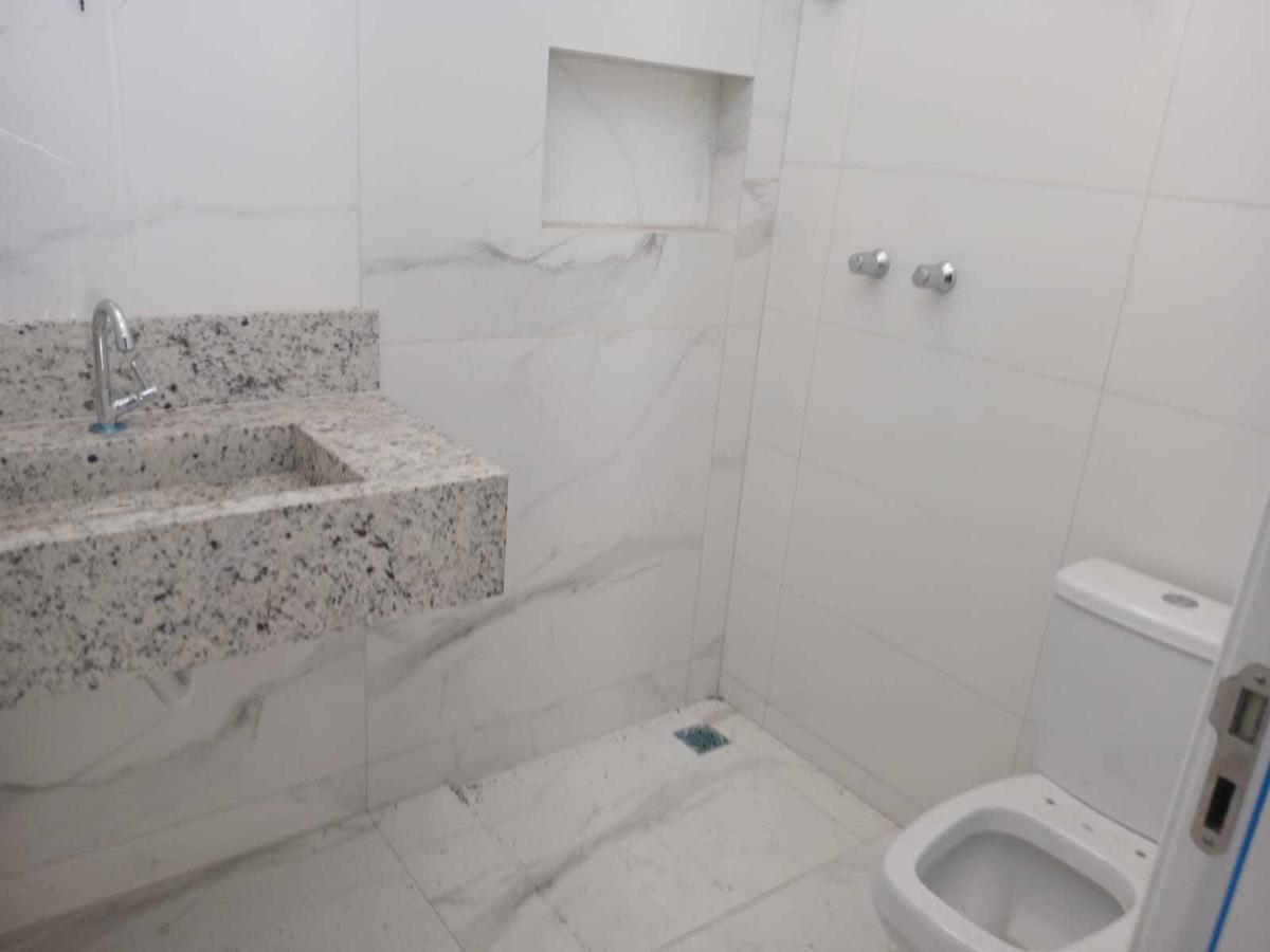 Casa, Floramar, 3 Quartos, 2 Vagas, 1 Suíte