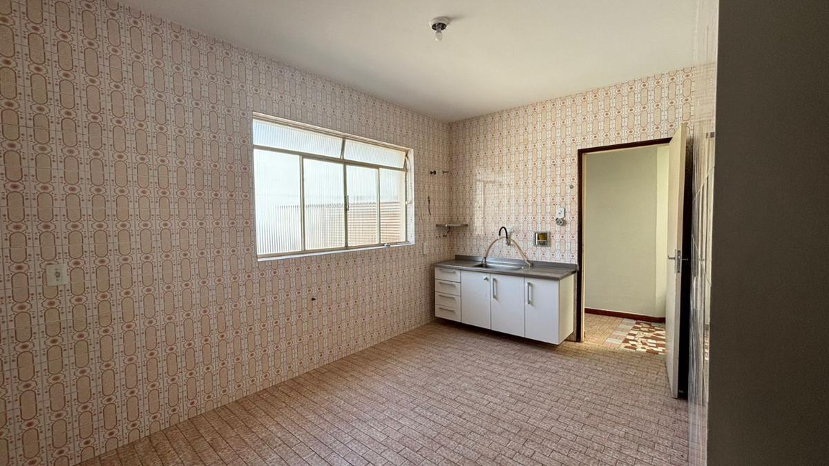 Apartamento, Centro, 4 Quartos, 0 Vaga, 1 Suíte