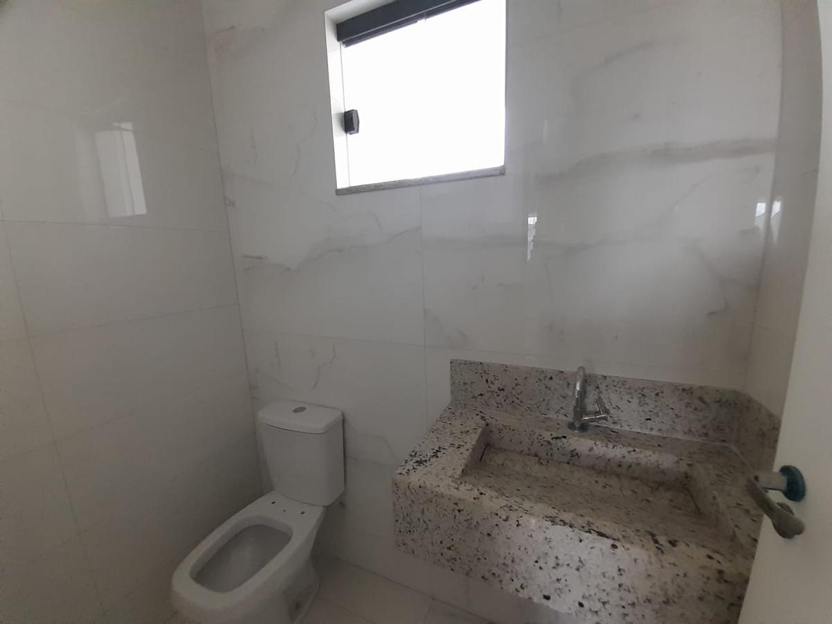 Casa, Floramar, 3 Quartos, 2 Vagas, 1 Suíte