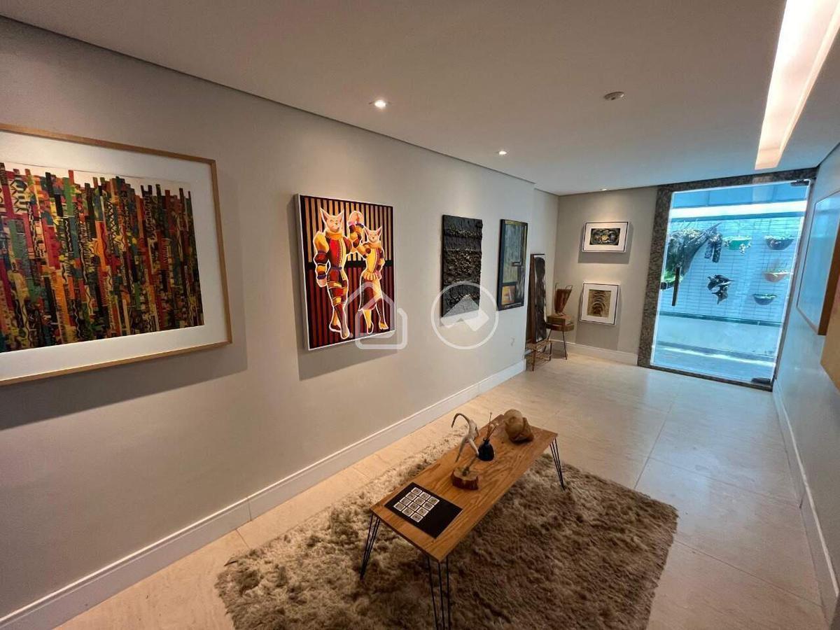 Casa, Buritis, 4 Quartos, 7 Vagas, 3 Suítes