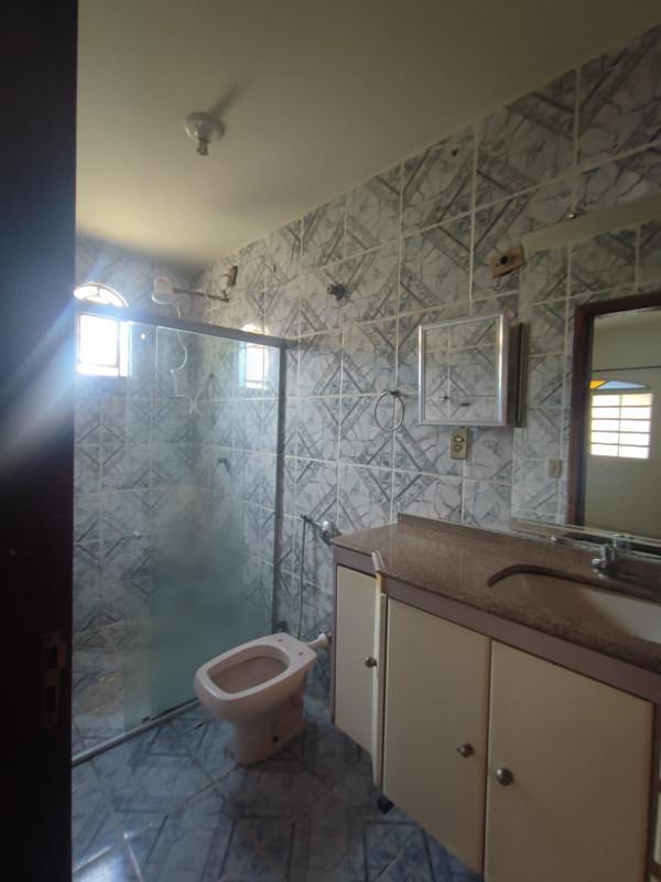 Casa, Braúnas, 4 Quartos, 6 Vagas, 1 Suíte