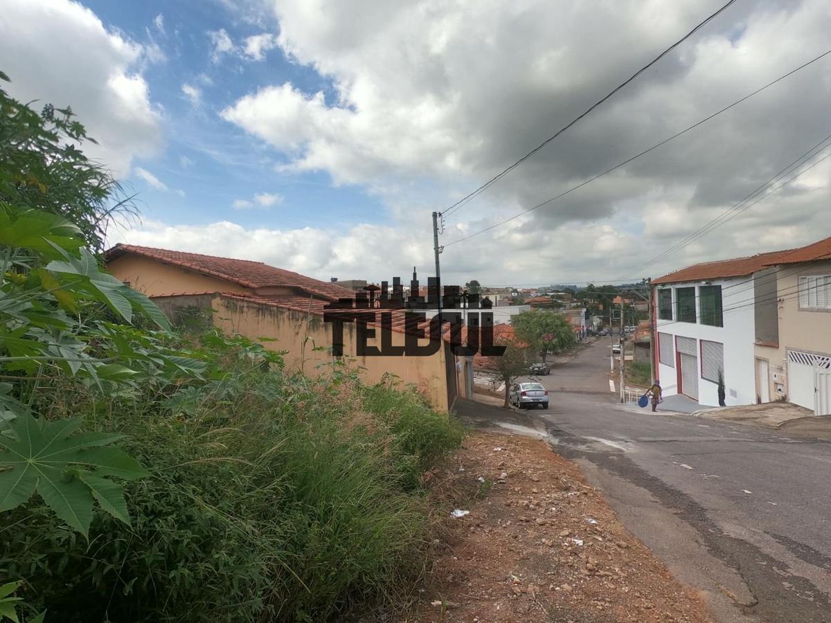 Lote, Parque Nossa Senhora das Graças, 0 Quarto, 0 Vaga