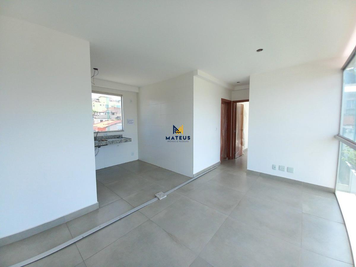 Apartamento, Cachoeirinha, 2 Quartos, 2 Vagas, 1 Suíte