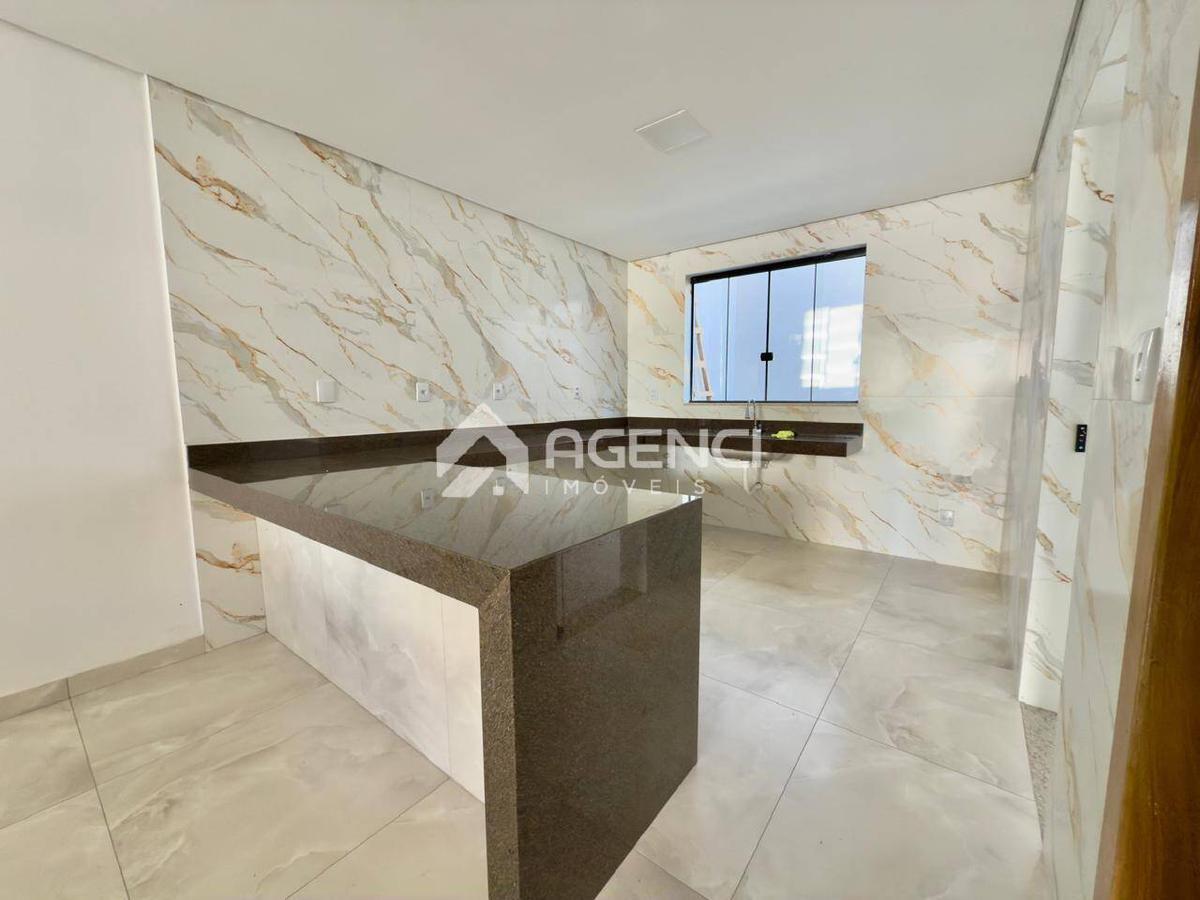 Casa, Cabral, 3 Quartos, 0 Vaga, 1 Suíte