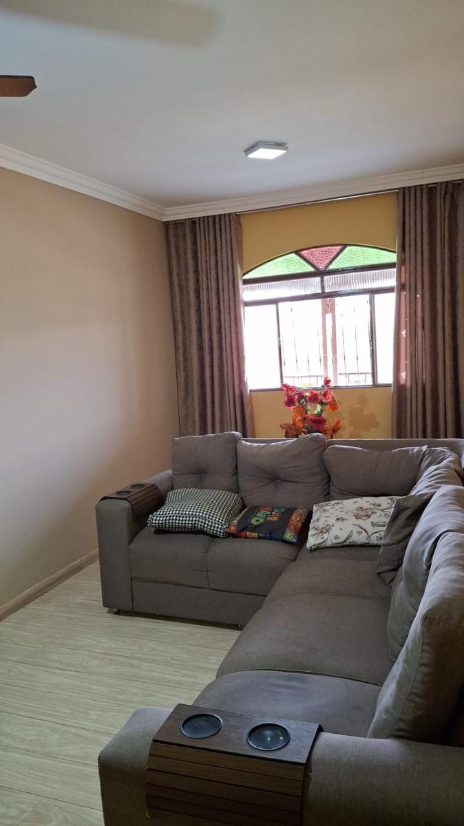 Casa, Industrial, 3 Quartos, 6 Vagas, 1 Suíte