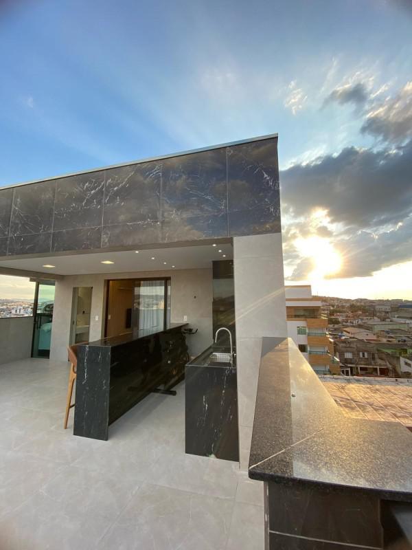 Cobertura, Industrial, 3 Quartos, 2 Vagas, 1 Suíte