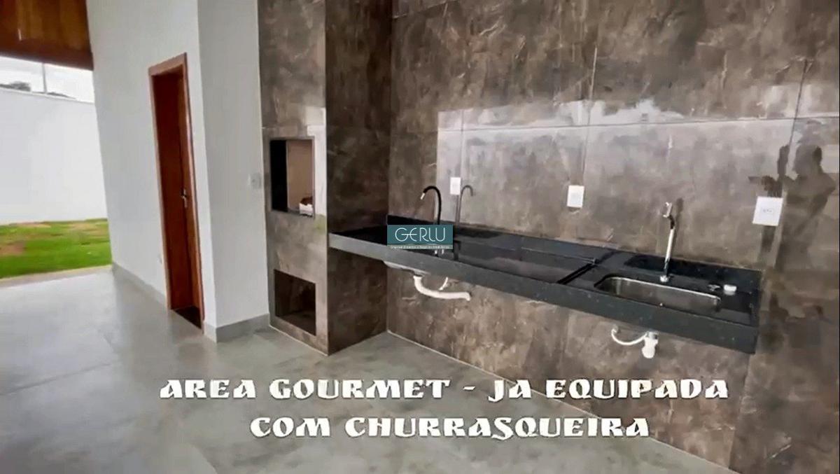 Casa em Condomínio, São Sebastião, 3 Quartos, 2 Vagas, 1 Suíte