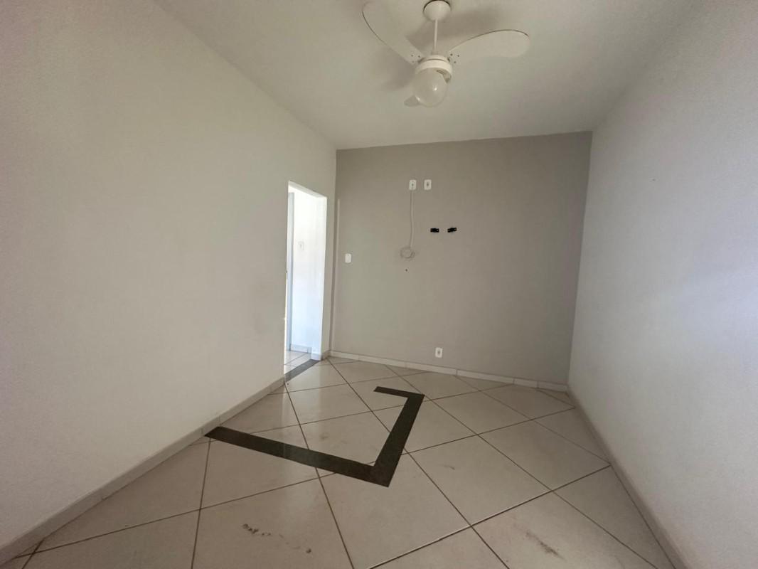 Apartamento, Centro, 2 Quartos, 0 Vaga
