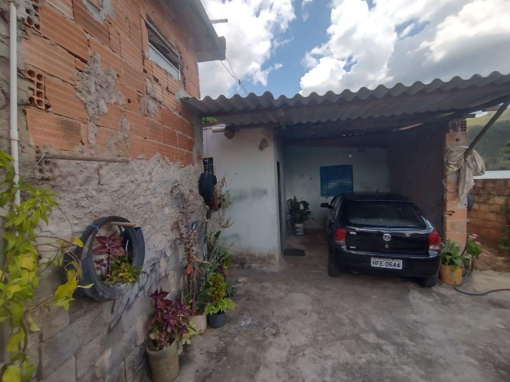 Casa, Mangabeiras, 2 Quartos, 4 Vagas