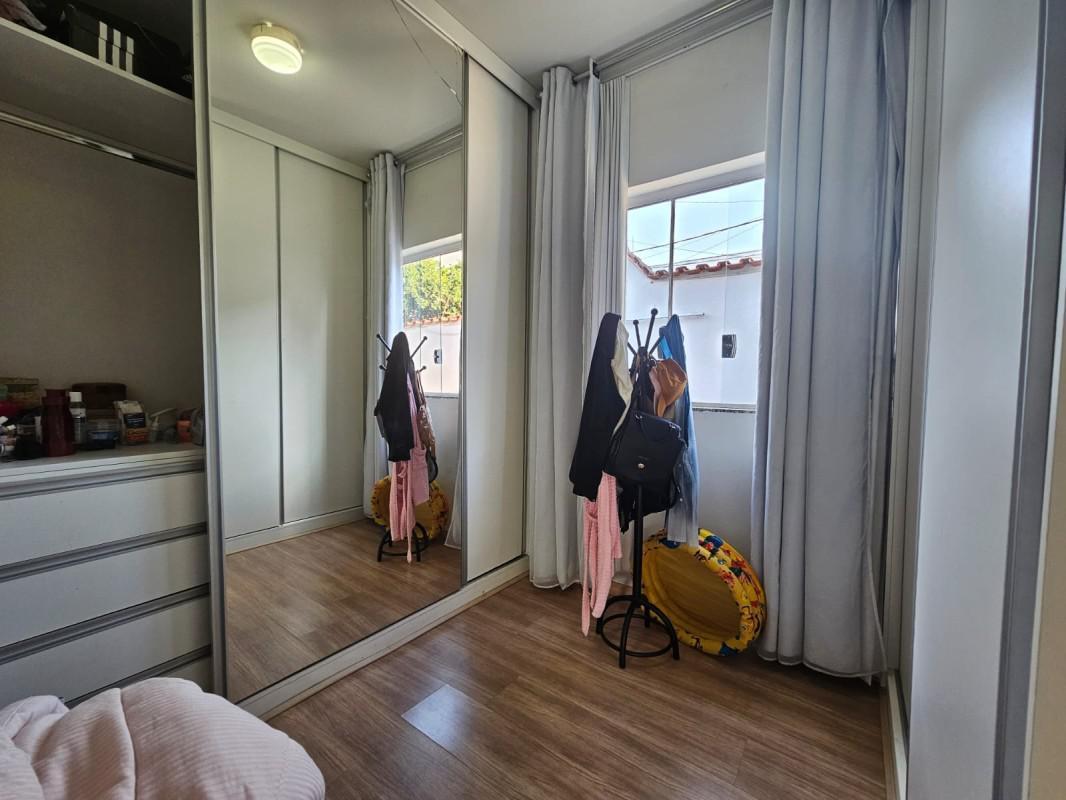 Casa, João Pinheiro, 3 Quartos, 10 Vagas, 2 Suítes