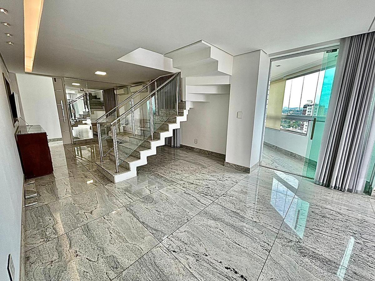 Cobertura, Ouro Preto, 4 Quartos, 6 Vagas, 4 Suítes