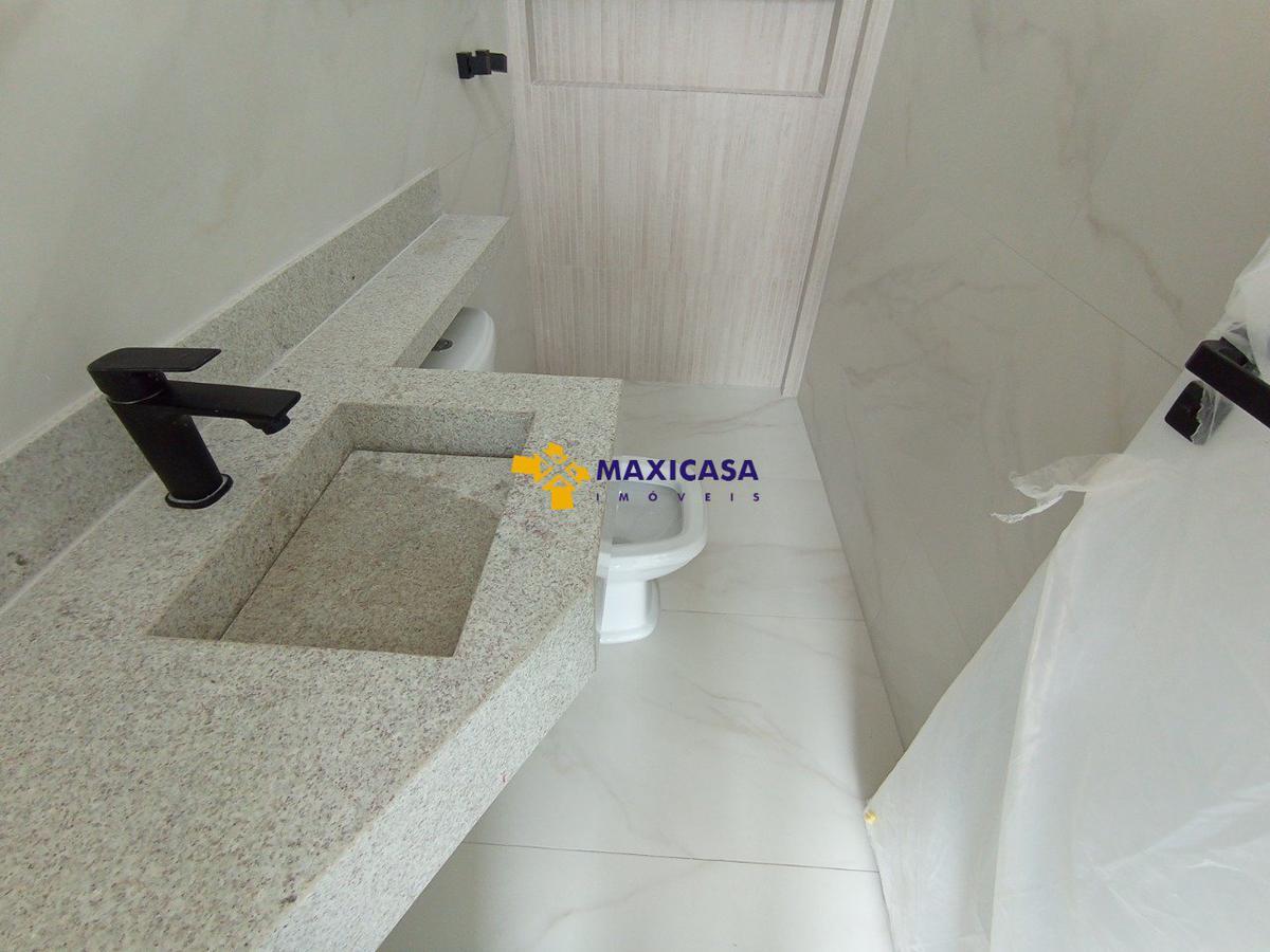 Casa, Planalto, 3 Quartos, 2 Vagas, 1 Suíte