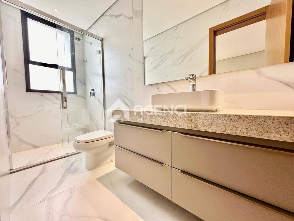 Casa em Condomínio, Alphaville - Lagoa dos Ingleses, 4 Quartos, 0 Vaga, 4 Suítes