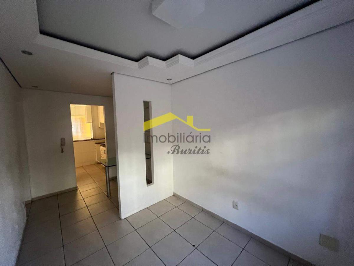 Casa, Buritis, 2 Quartos, 2 Vagas