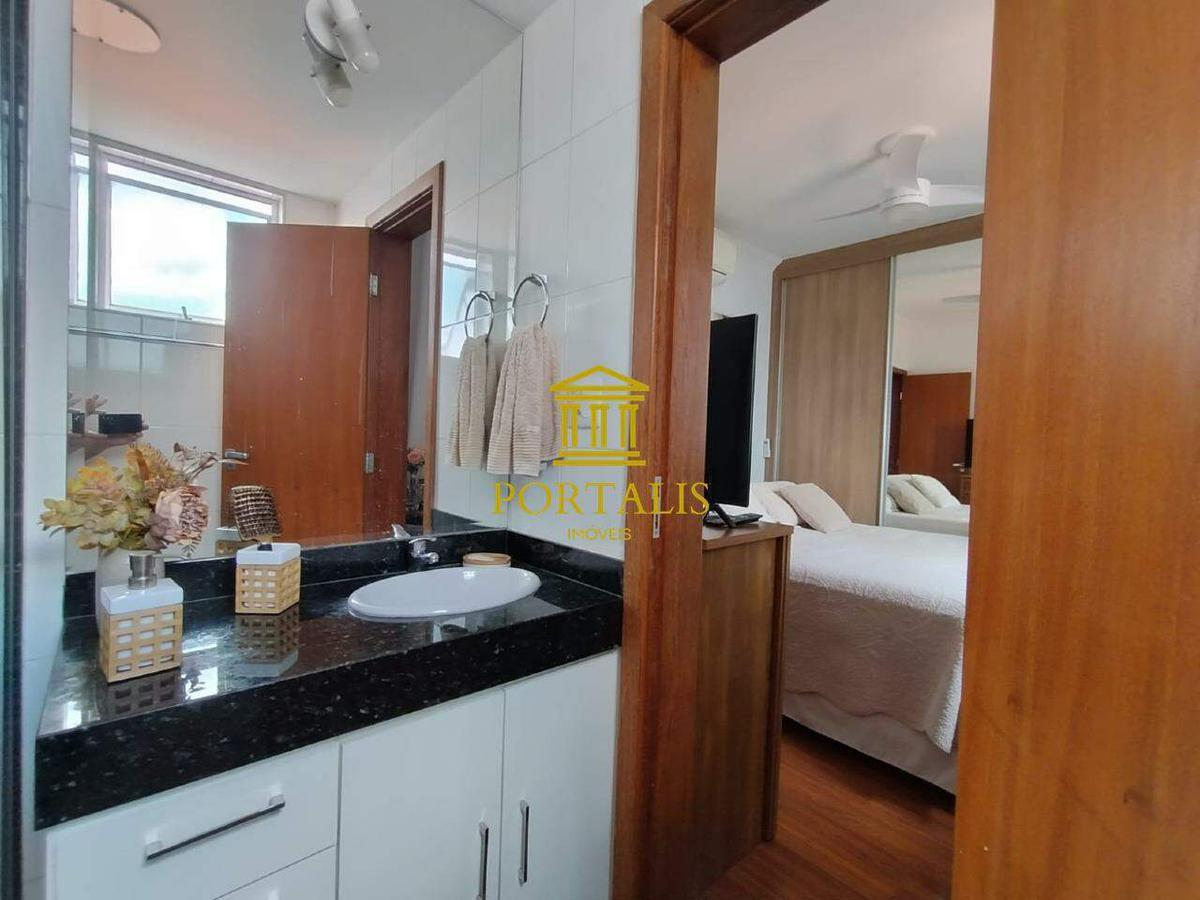 Apartamento, Sagrada Família, 3 Quartos, 2 Vagas, 1 Suíte