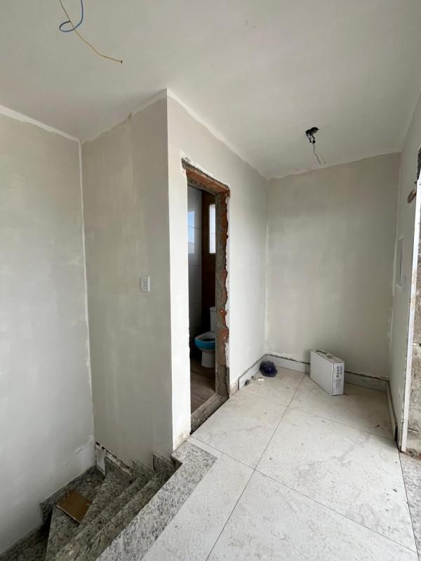 Cobertura, Tirol (barreiro), 3 Quartos, 2 Vagas, 1 Suíte