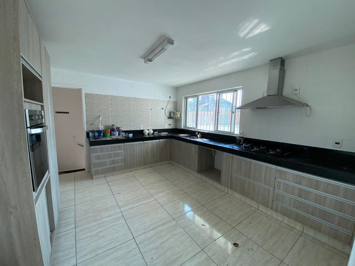 Casa, Colégio Batista, 5 Quartos, 3 Vagas, 1 Suíte