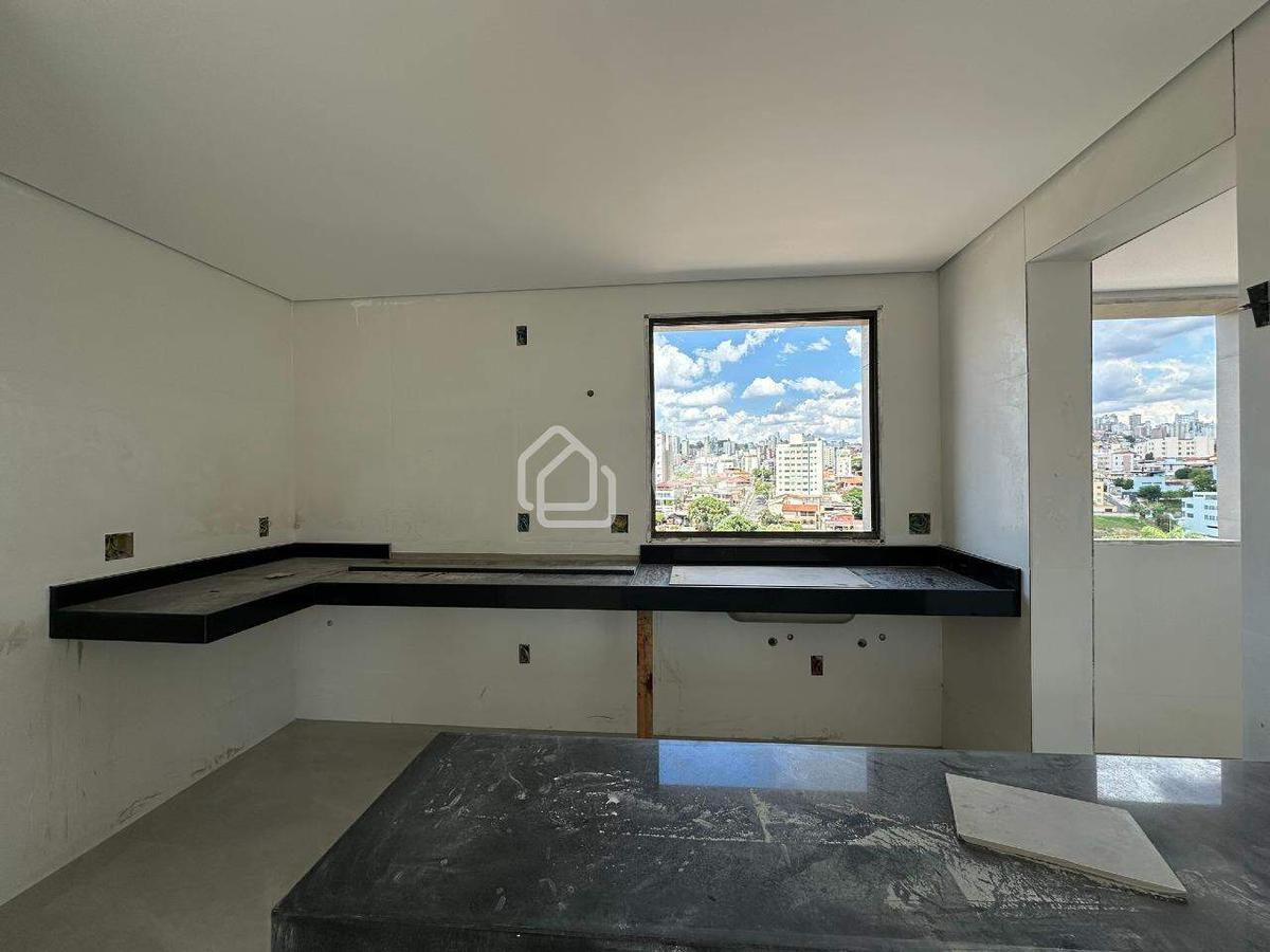 Área Privativa, Jardim América, 3 Quartos, 2 Vagas, 1 Suíte