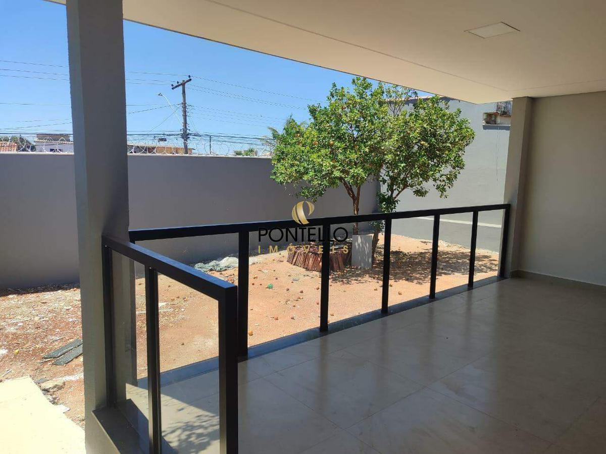 Casa, Nossa Senhora do Carmo, 3 Quartos, 2 Vagas, 1 Suíte