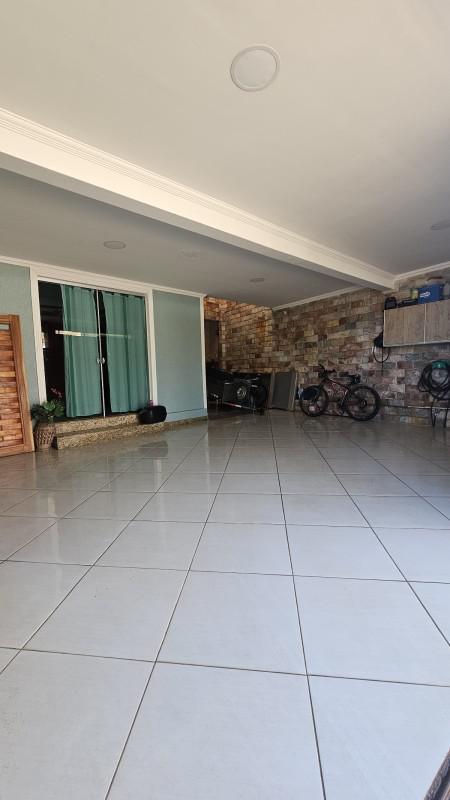 Casa, Centro, 4 Quartos, 5 Vagas, 2 Suítes