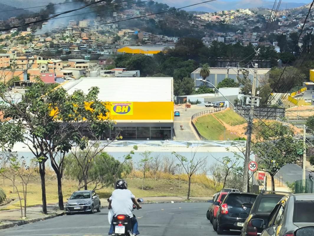 Apartamento, Paulo VI, 2 Quartos, 1 Vaga