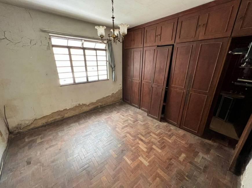 Casa, Castelo, 5 Quartos, 6 Vagas, 2 Suítes